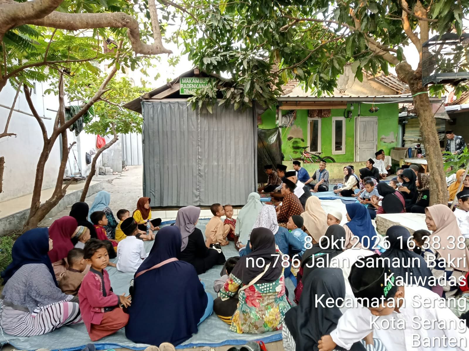 Sebanyak ratusan penganten Sunat  Ziarahi Makam Para Ulama Menjadi Tradisi   simbol  penghormatan